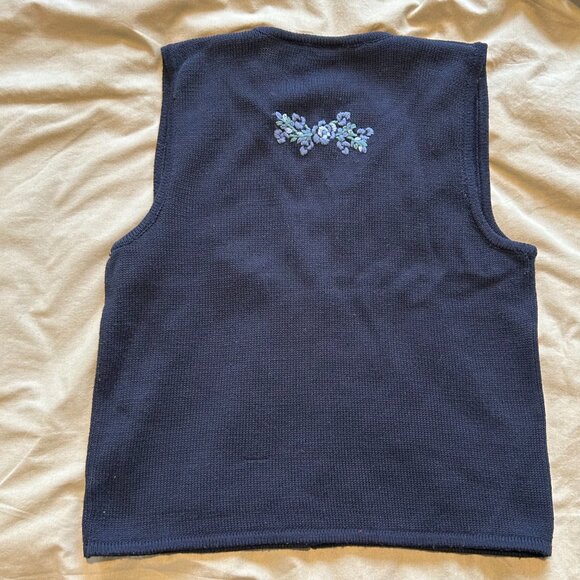 Vintage TanJay Knit Floral Embroidered Blue Sweater Vest - Small - Picture 3 of 4